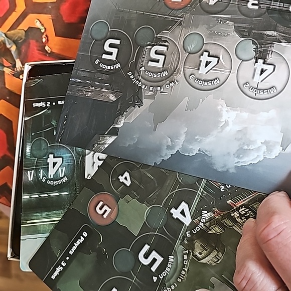 Don Eskridge's The Resistance Dystopian Universe Game NIB - Picture 4 of 5